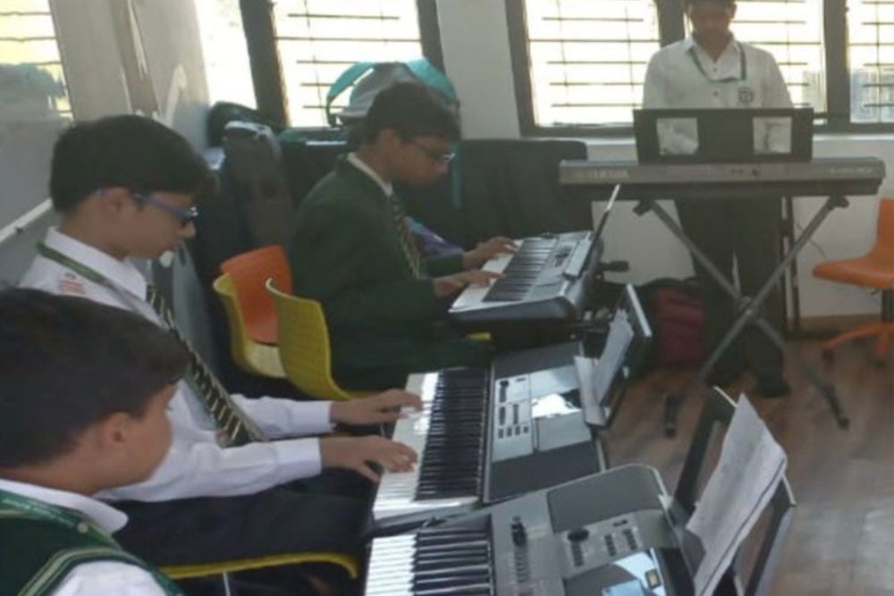 Instrument-Room-01