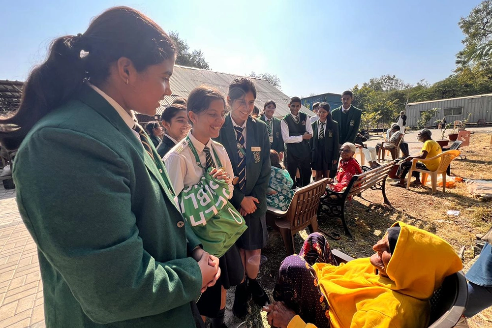 Ek Muthi Anaj A Handful of Hope, A Heartful of Humanity 02